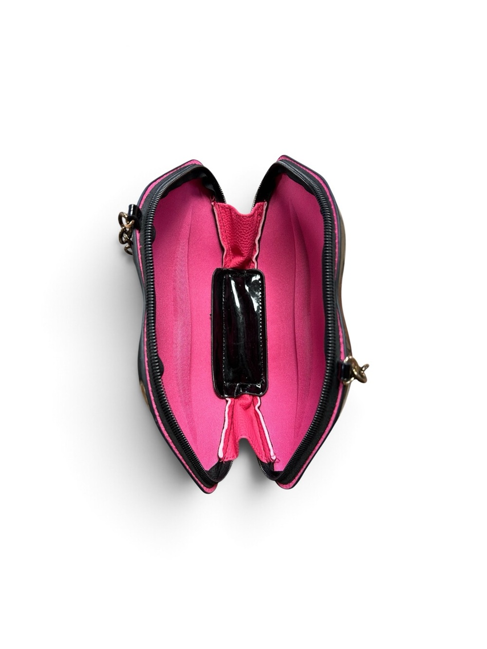 Betsey Johnson Black Patent Lip-Shaped Bag - Picture 6 of 7